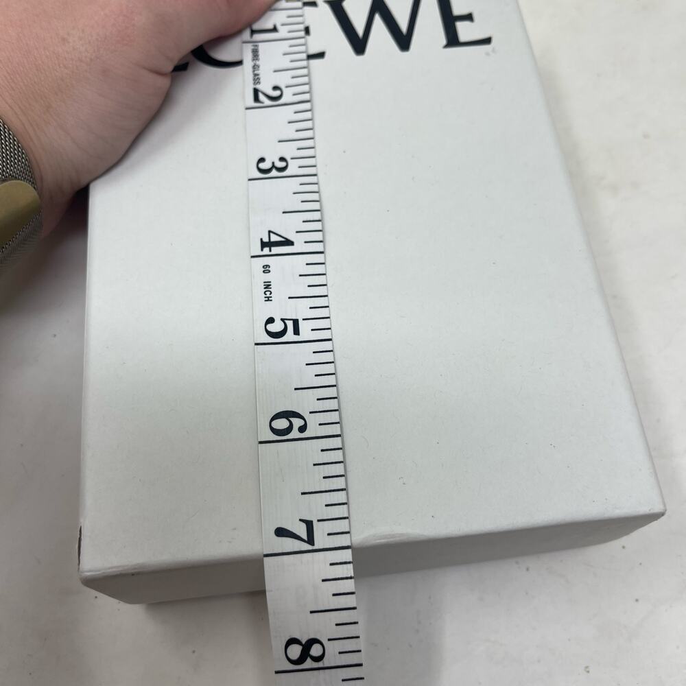 Loewe 7x6 white rectangular empty box - Picture 3 of 5